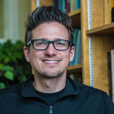 Stuart Sarbacker Headshot