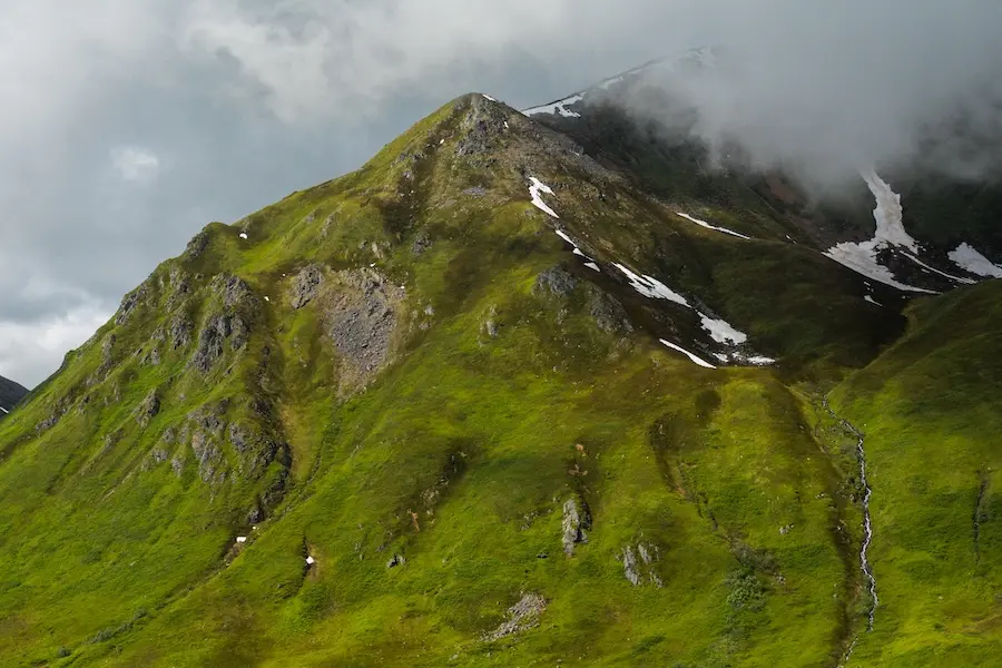 landscape photo of Alaskan mountains
