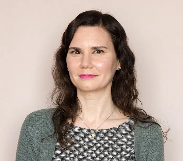 Jennifer Alpert Headshot